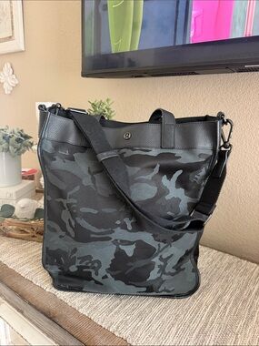 lululemon athletica Black and Gray Camo now and always large tote 15L